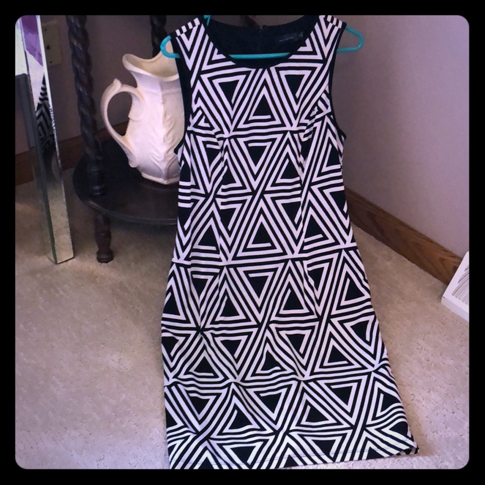 Stretchy dress || The Limited || sz Med.